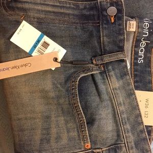 PRICE DROP!!Calvin Klein Jeans Slim Straight 36x32
